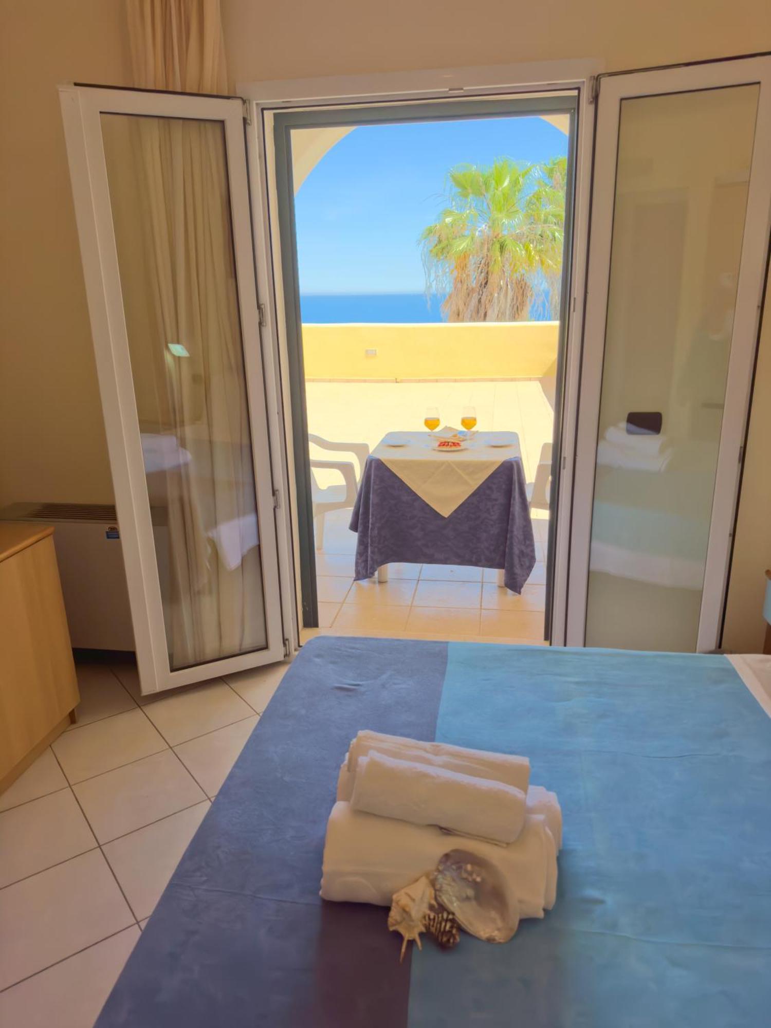 Hotel Alize Santa Cesarea Terme Exterior photo