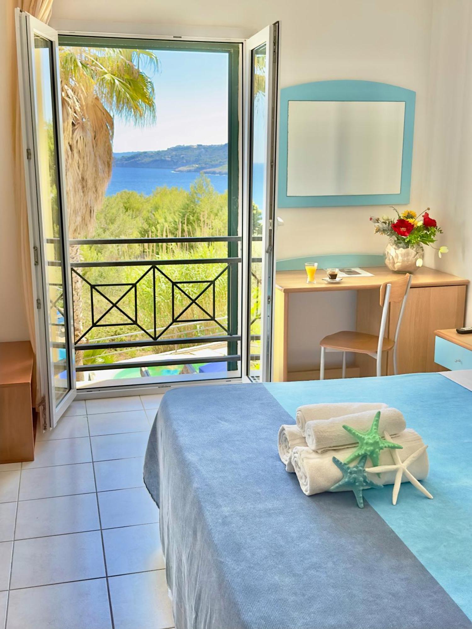 Hotel Alize Santa Cesarea Terme Exterior photo